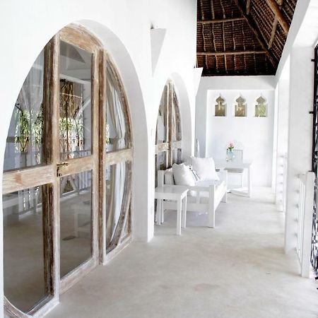 Msambweni Beach House Villa ภายนอก รูปภาพ