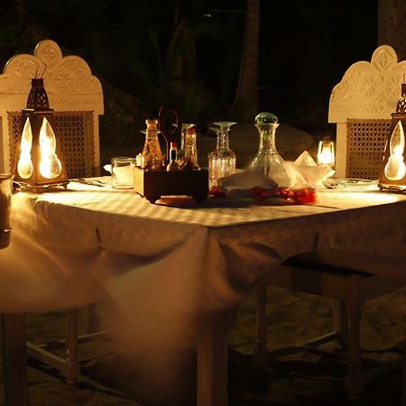 Msambweni Beach House Villa ภายนอก รูปภาพ