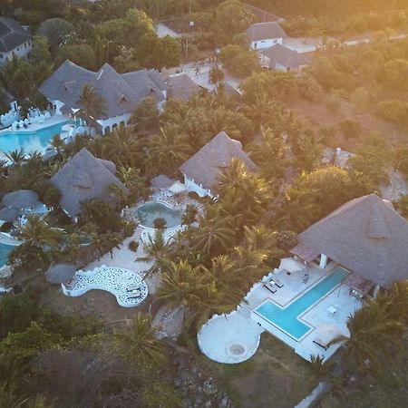 Msambweni Beach House Villa ภายนอก รูปภาพ