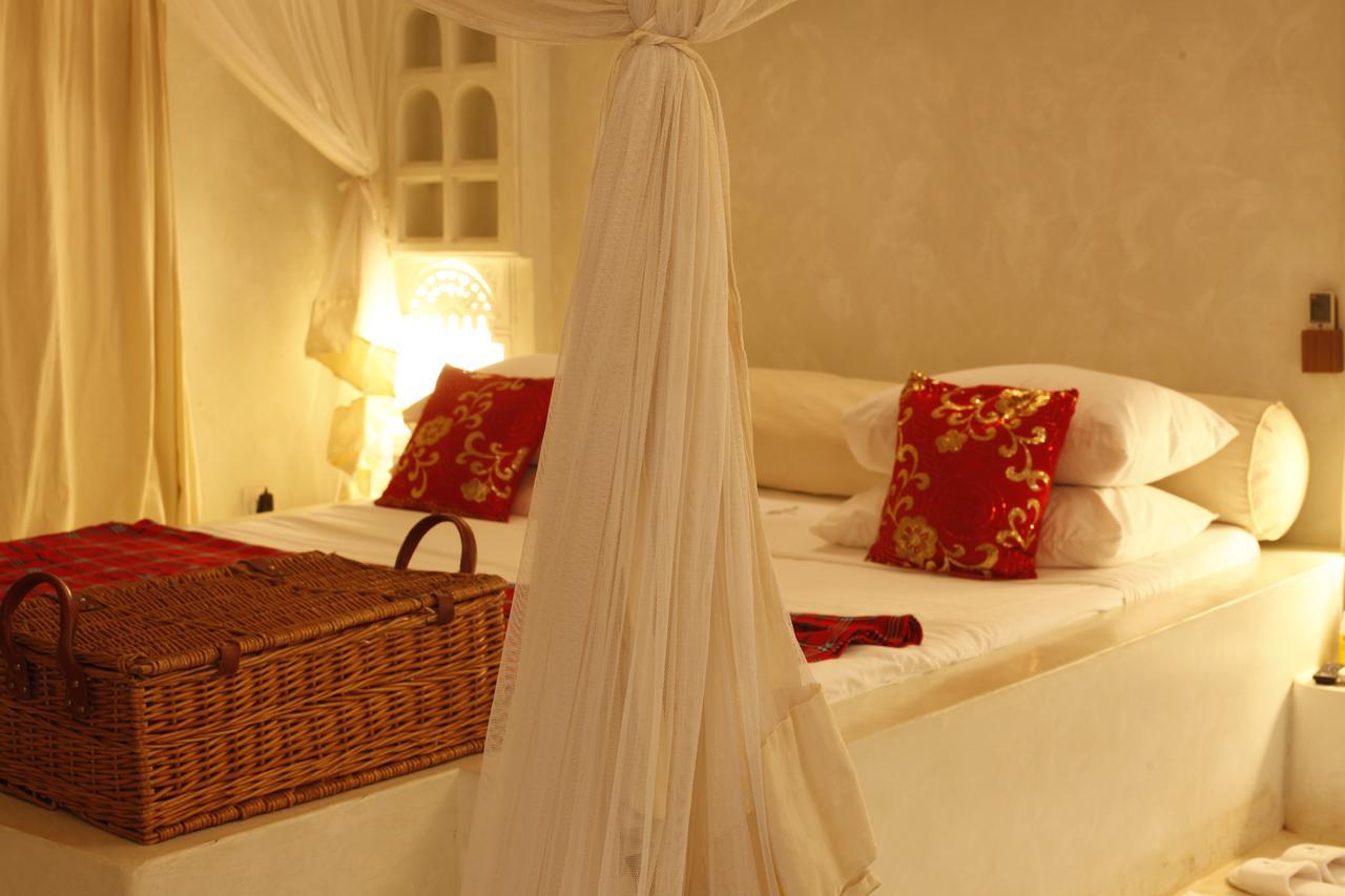 Msambweni Beach House Villa ภายนอก รูปภาพ