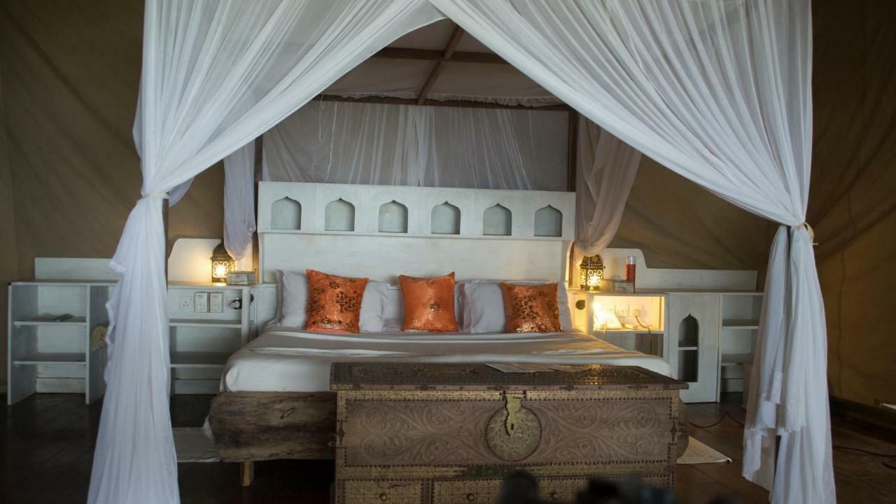 Msambweni Beach House Villa ภายนอก รูปภาพ
