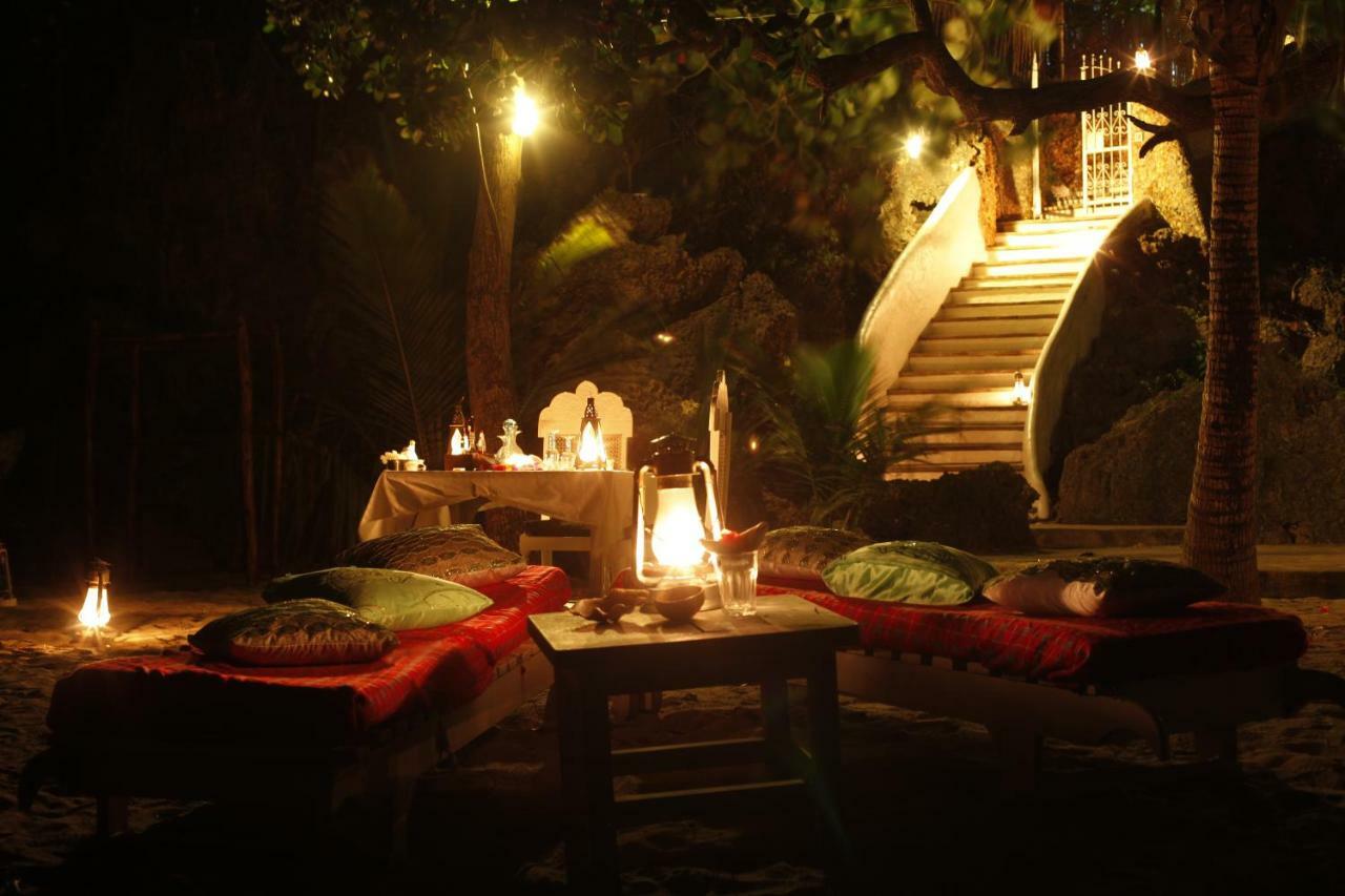 Msambweni Beach House Villa ภายนอก รูปภาพ