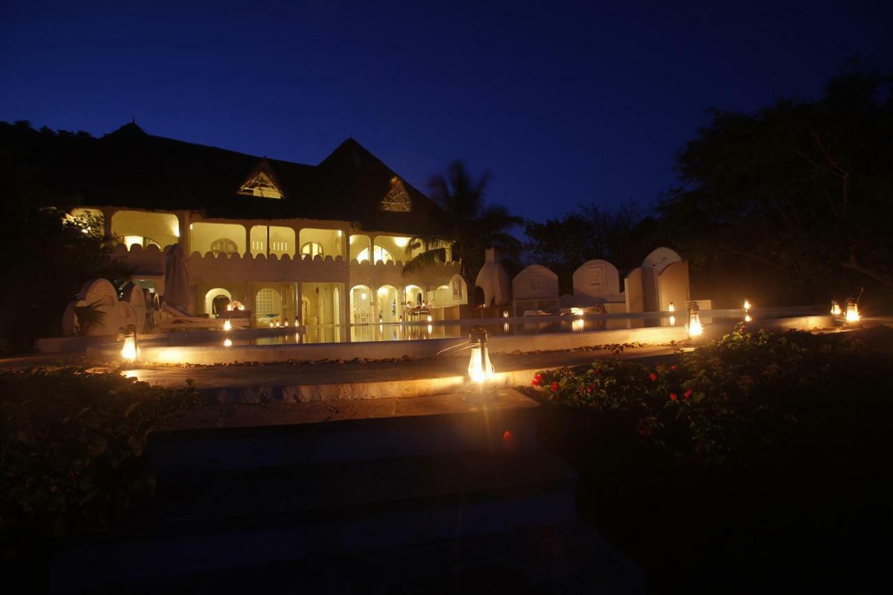 Msambweni Beach House Villa ภายนอก รูปภาพ