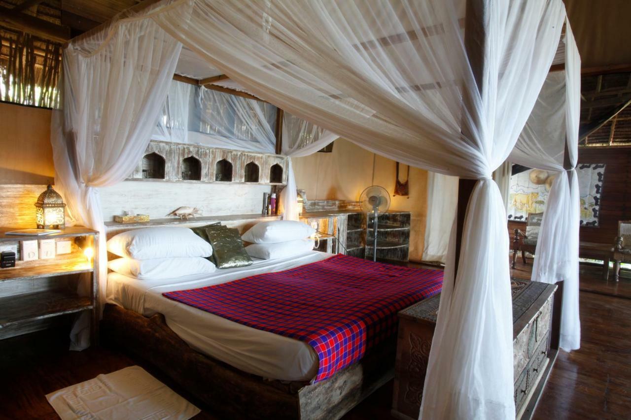 Msambweni Beach House Villa ภายนอก รูปภาพ